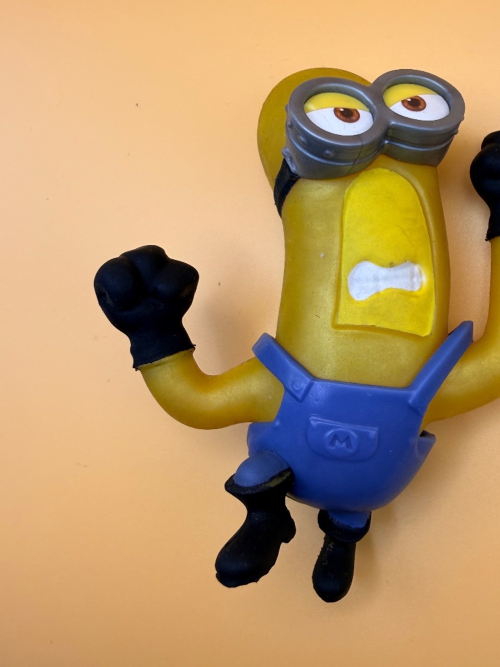 Despicable Me 4 Mega Minion Tim Stretchy Goo Jit Zu Rubber Action Figure